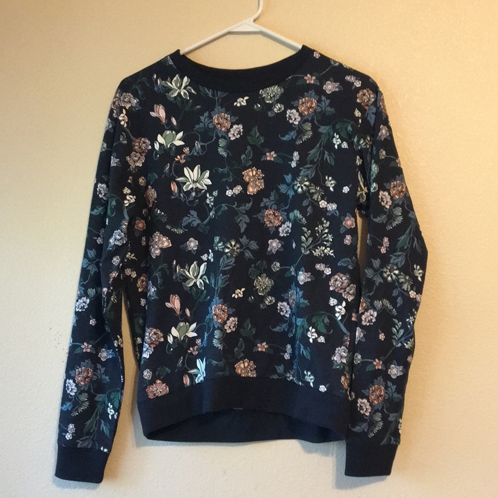 NWOT Navy Blue Floral Sweatshirt